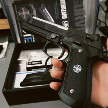 Tokyo Marui Biohazard Albert Wesker Model 01P GBB