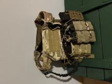 Jump plate carrier + tártartók, fegyverszíj, 6db mid-cap tár