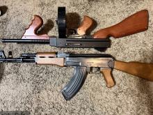 Thompson, AK47 