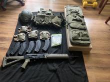 A fegyver külön 110