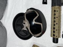 Airsoft fegyver + kiegészitők + mellény + szemüvek